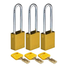 Замки алюминиевые Brady SafeKey со стальной дужкой, 76 мм, Ø 6.4 мм, система "Одинаковые ключи", желтые, 3 шт [gws150239]