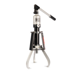 Съемник гидравлический самоцентрирующийся автономный КВТ СГСА-10К ПРОФИ (91805)