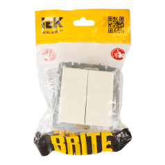 Проходной выключатель IEK BRITE двухклавишный 10А ВС10-2-6-БрКр бежевый [BR-V22-0-10-K10]