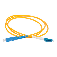 Оптический коммутационный шнур ITK SM, 9/125 (OS2), LC/UPC-SC/UPC, simplex, 7 м, желтый [FPC09-LCU-SCU-C1L-7M]
