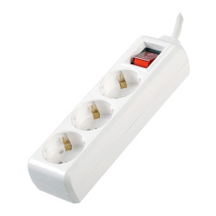 Удлинитель У03К IEK 2P+PE 3х1 мм², 16А/250В, белый, 3 м [WYP10-16-03-03-ZK-N]